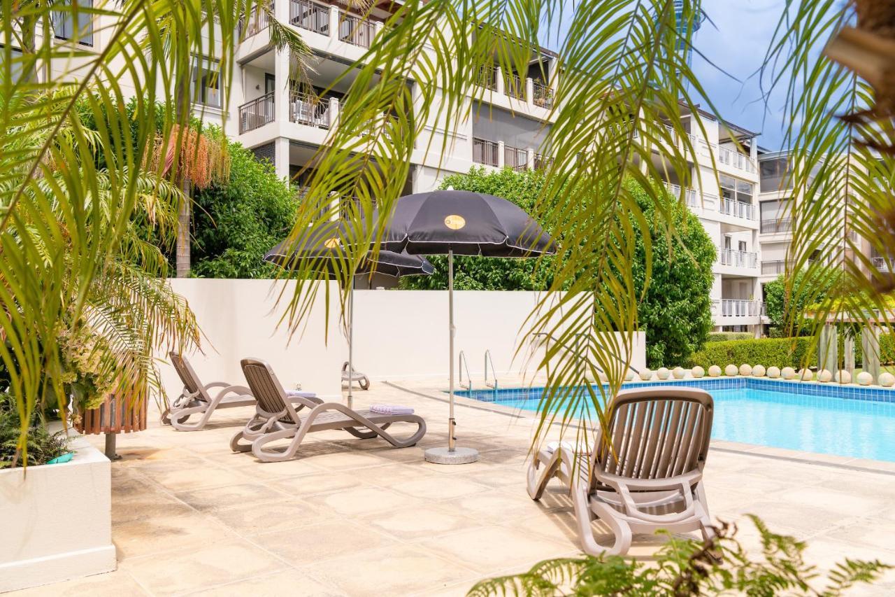 Ohtel Auckland Hotel Ngoại thất bức ảnh Pool at the hotel