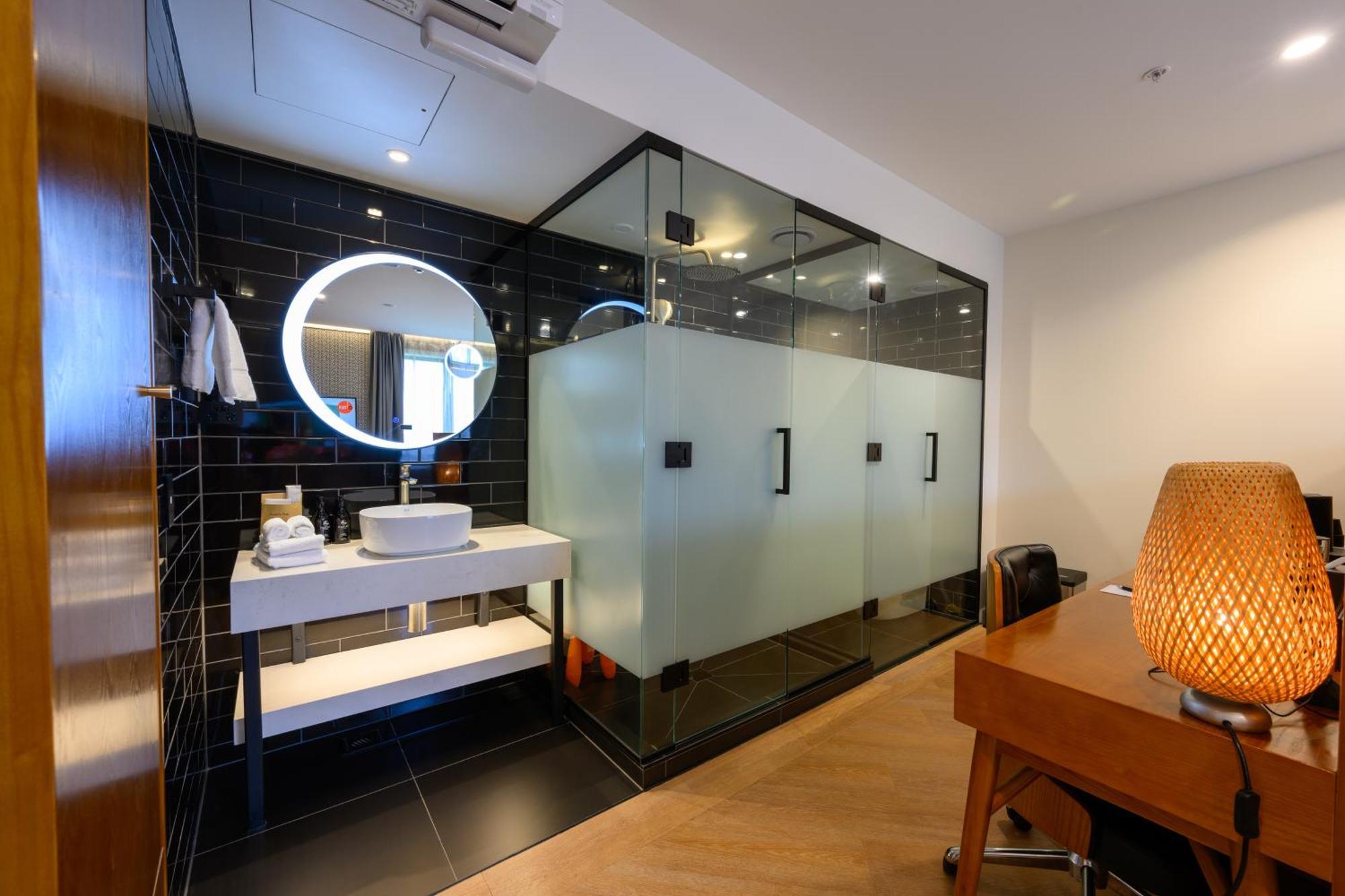 Ohtel Auckland Hotel Phòng bức ảnh A bathroom in a hotel
