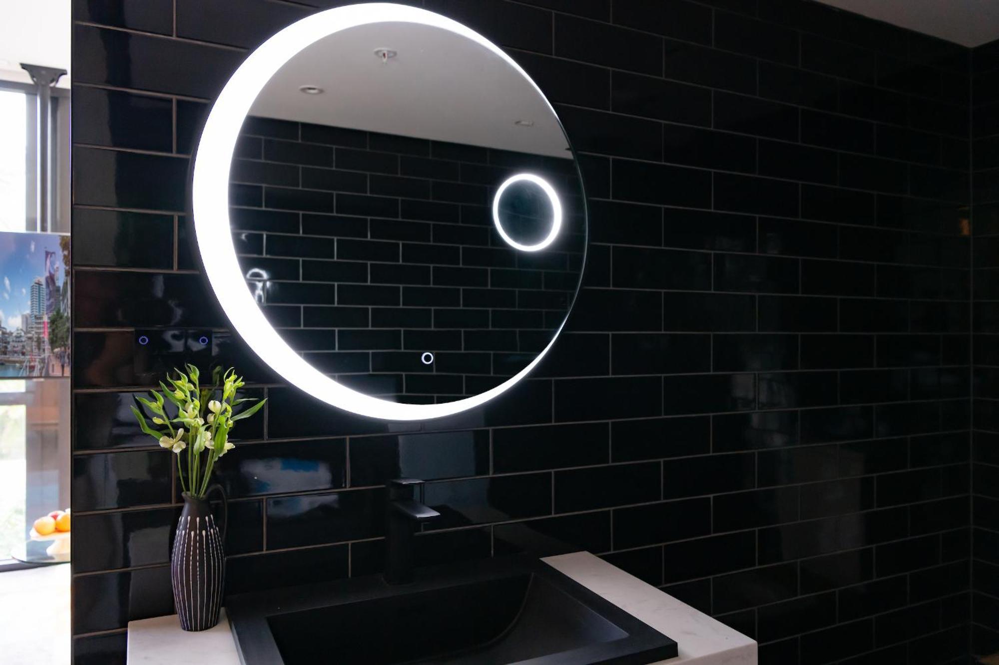 Ohtel Auckland Hotel Ngoại thất bức ảnh LED mirror